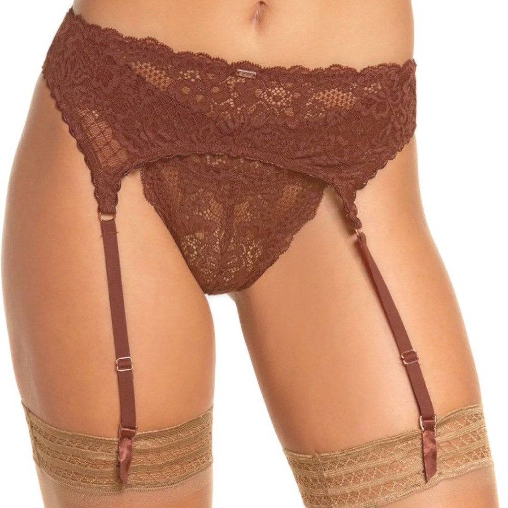 NWT Love Vera Lace Garter Belt